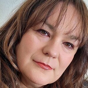 Meet your Posher, Holly